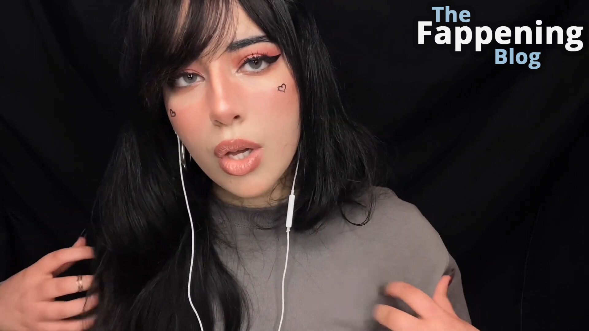 Shiny Asmr Shinyasmr Theshiniestasmr Nude Leaks Onlyfans Photo