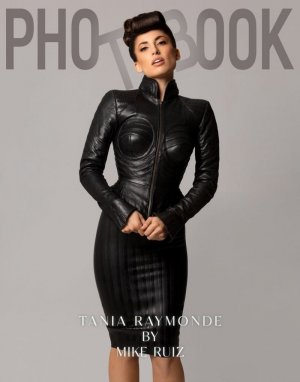 tania-raymonde-for-goliath-photobook-magazine-12-12-2021-3.jpg