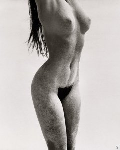 Cindy Crawford Naked 04.jpg
