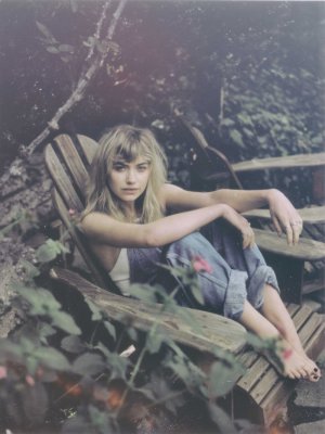 Imogen-Poots-Feet-1322613.jpg