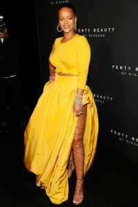 pictures-of-rihanna39s-legs_7340_39_cute.jpg