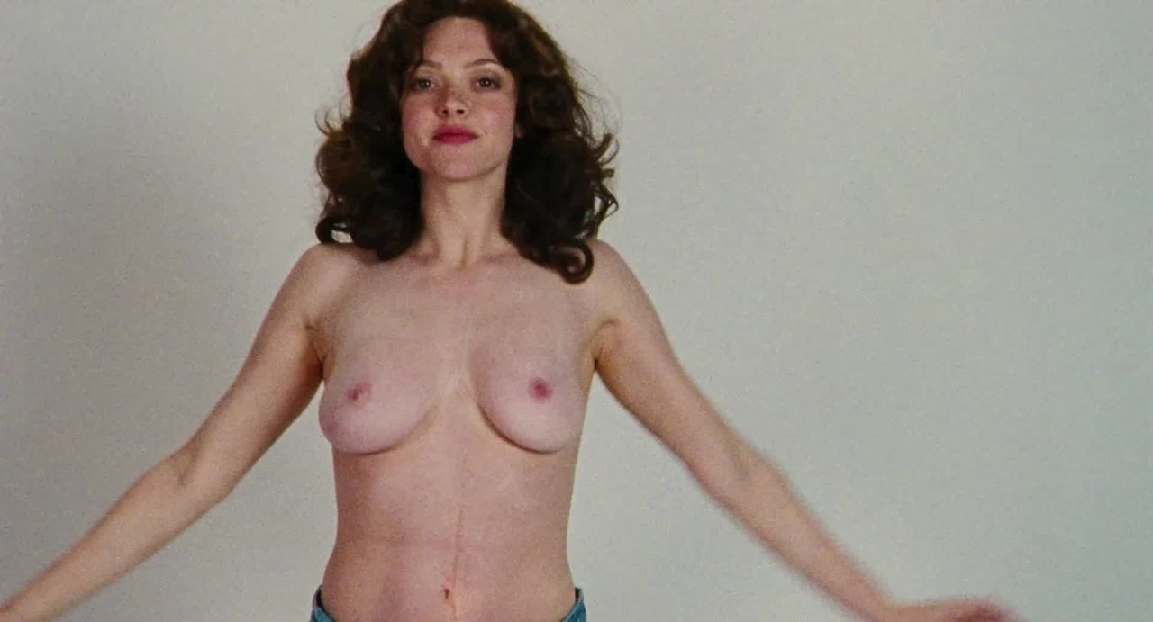 Amanda Seyfried Nude Tits