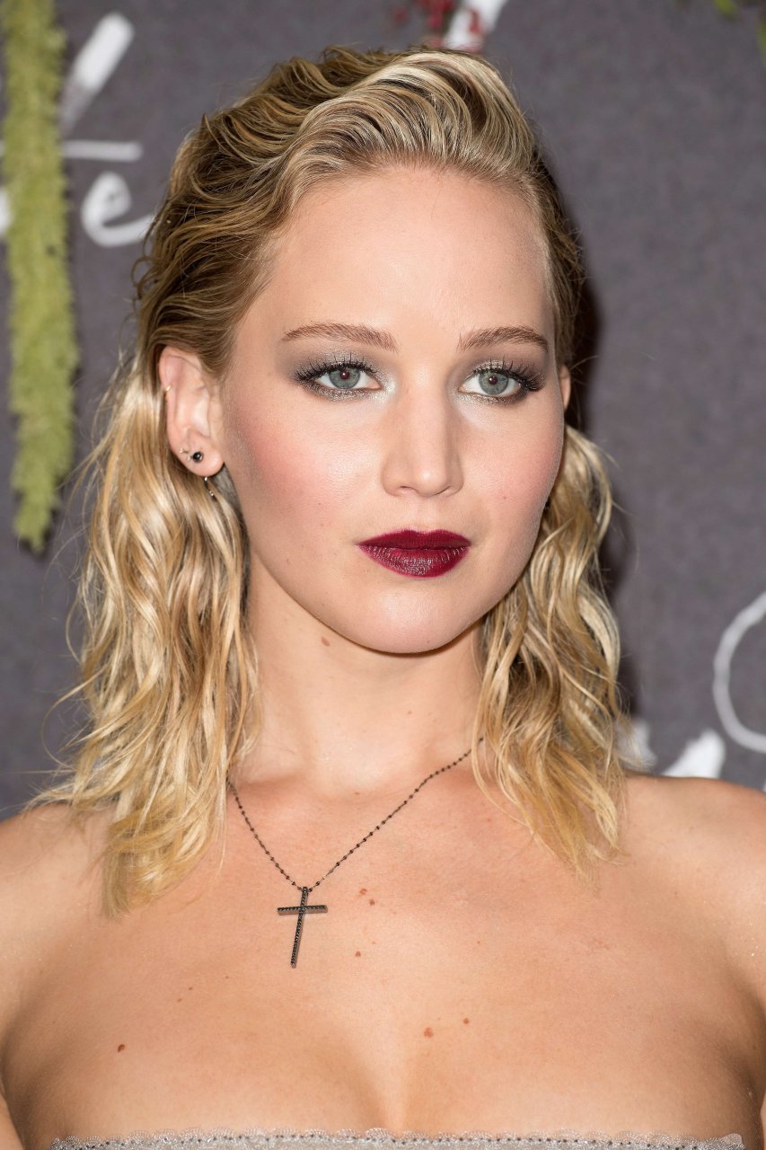 Jennifer Lawrence Sexy (36 Photos + Video)  #TheFappening