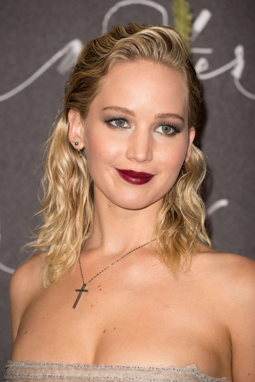 JENNIFER LAWRENCE at 88th Annual Academy Awards in 