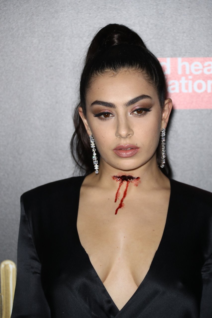 Charli XCX Sexy (33 Photos + Video) | #TheFappening