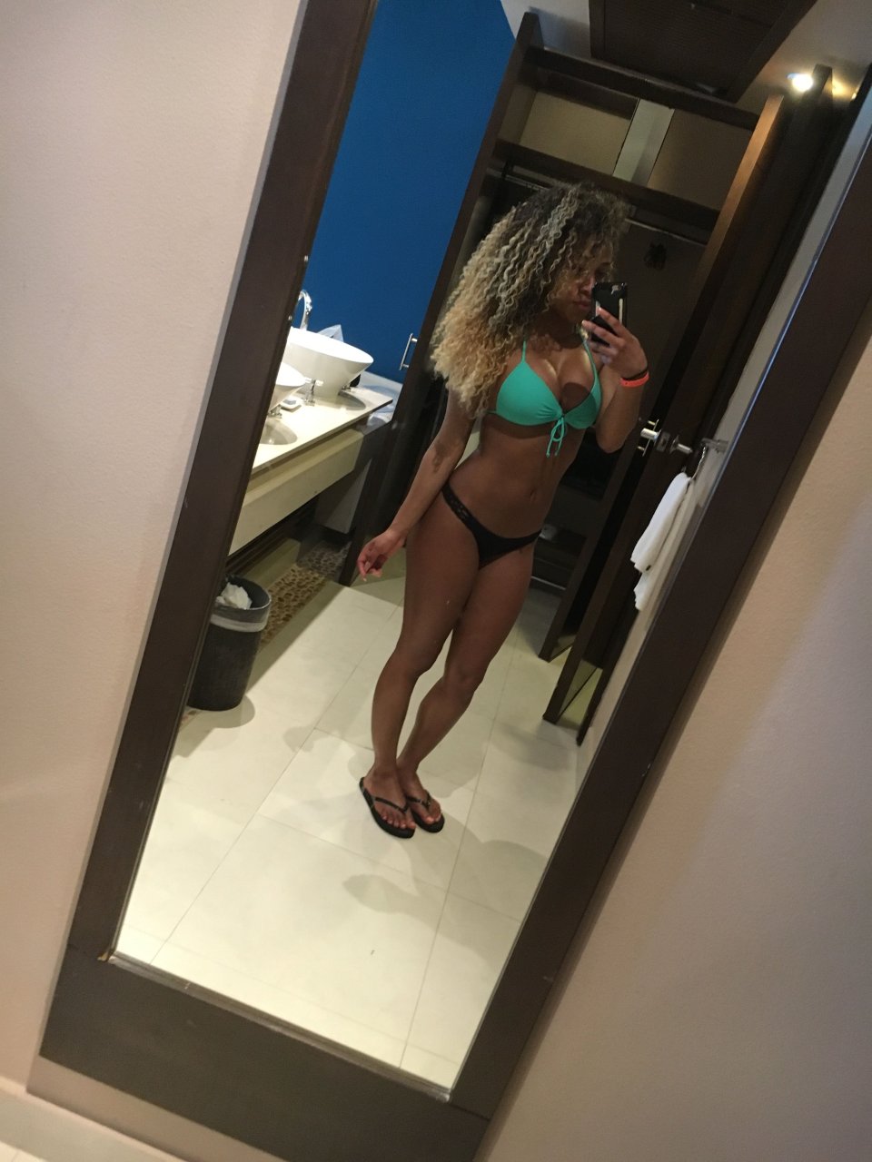 JoJo (WWE) Leaked The Fappening (New Photos) | #TheFappening