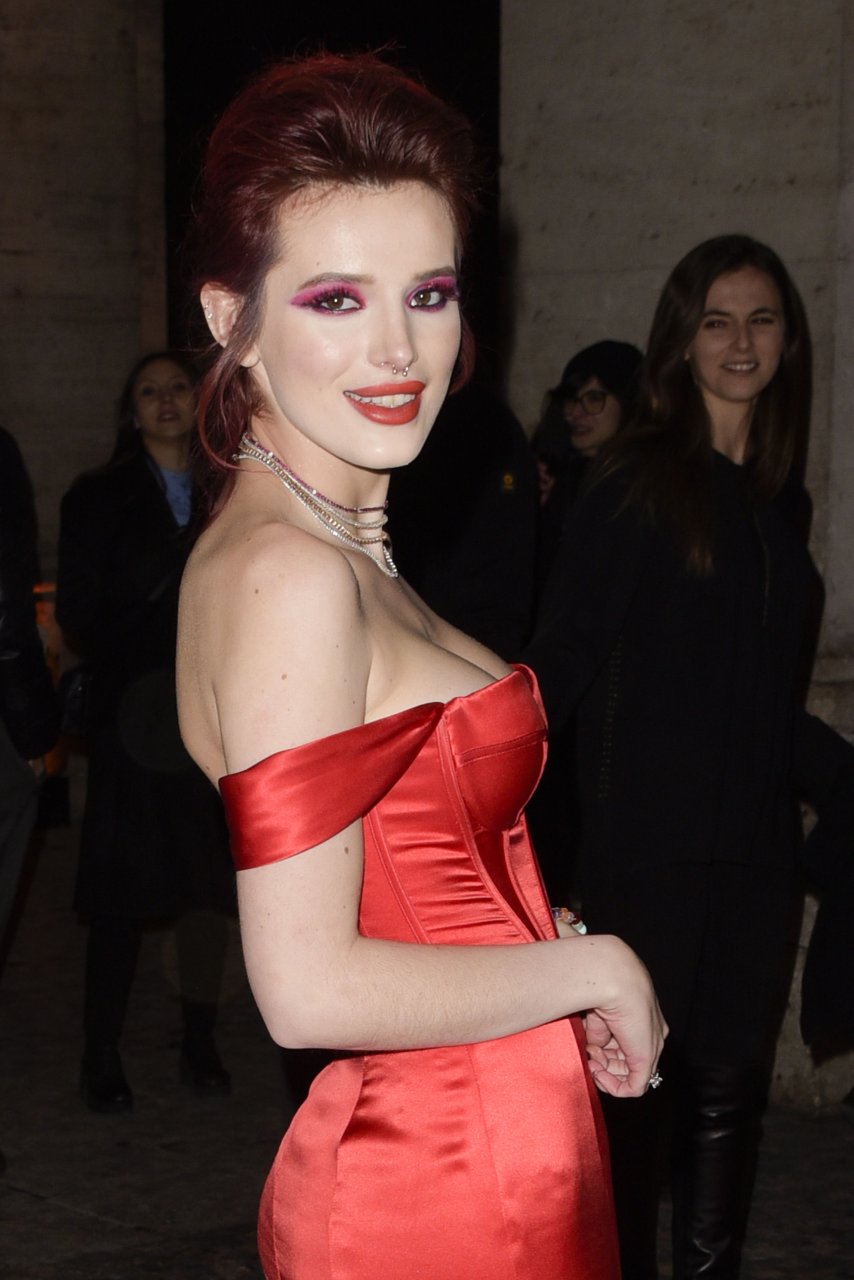 Bella Thorne Sexy 52 Photos And Video Thefappening