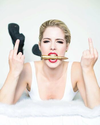 Emily Bett Rickards Emilybett Nude Leaks Page Thefappening