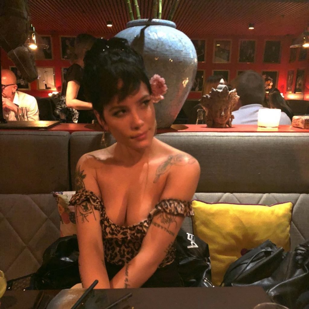 Halsey Sexy 6 Photos Thefappening