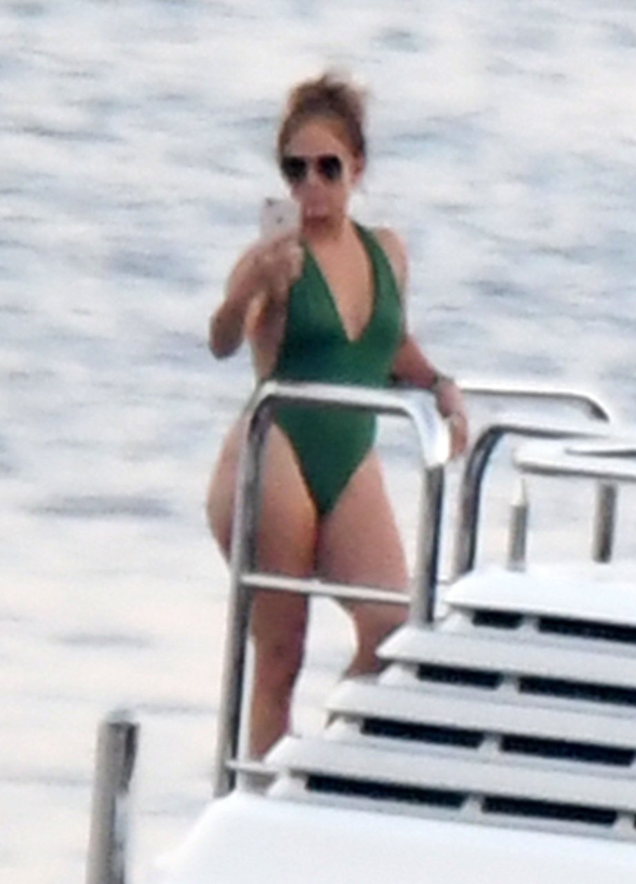 Jennifer Lopez Sexy 101 Photos Thefappening