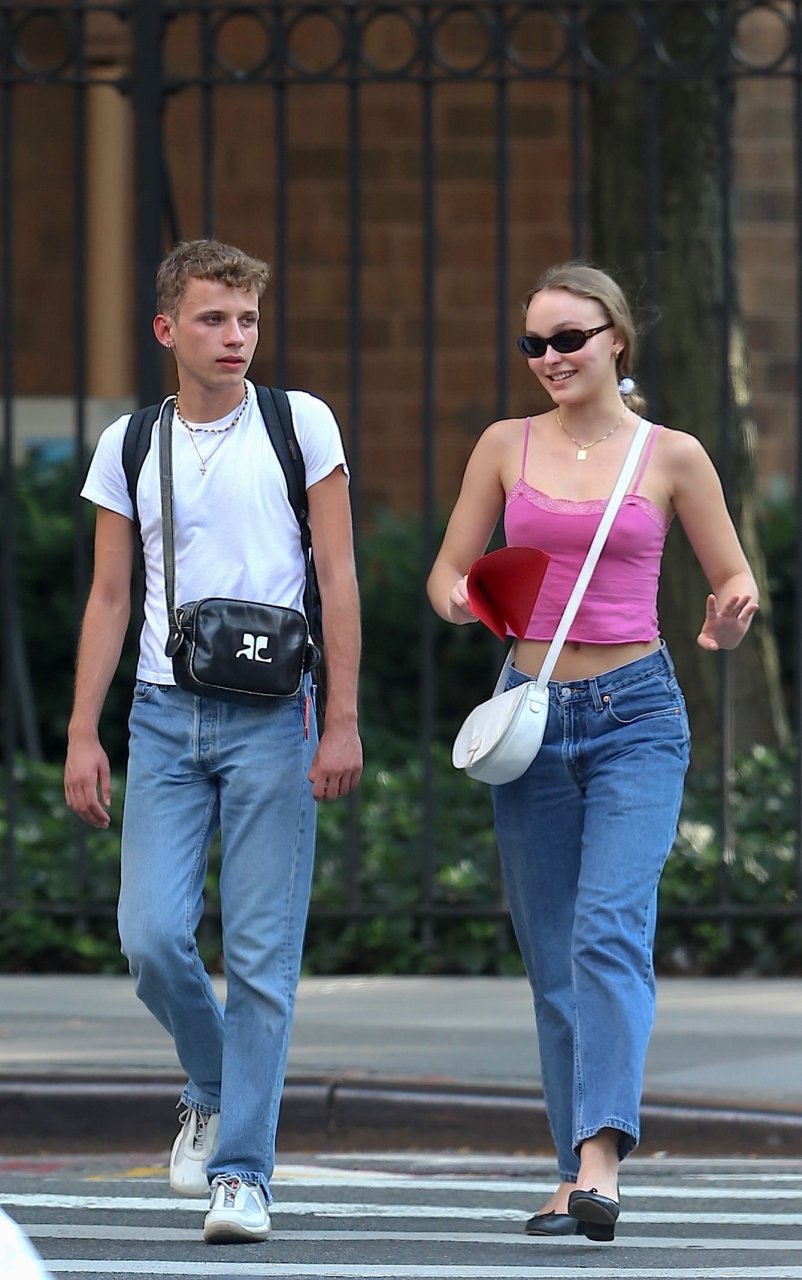 Lily Rose Depp Braless 9 Photos Thefappening