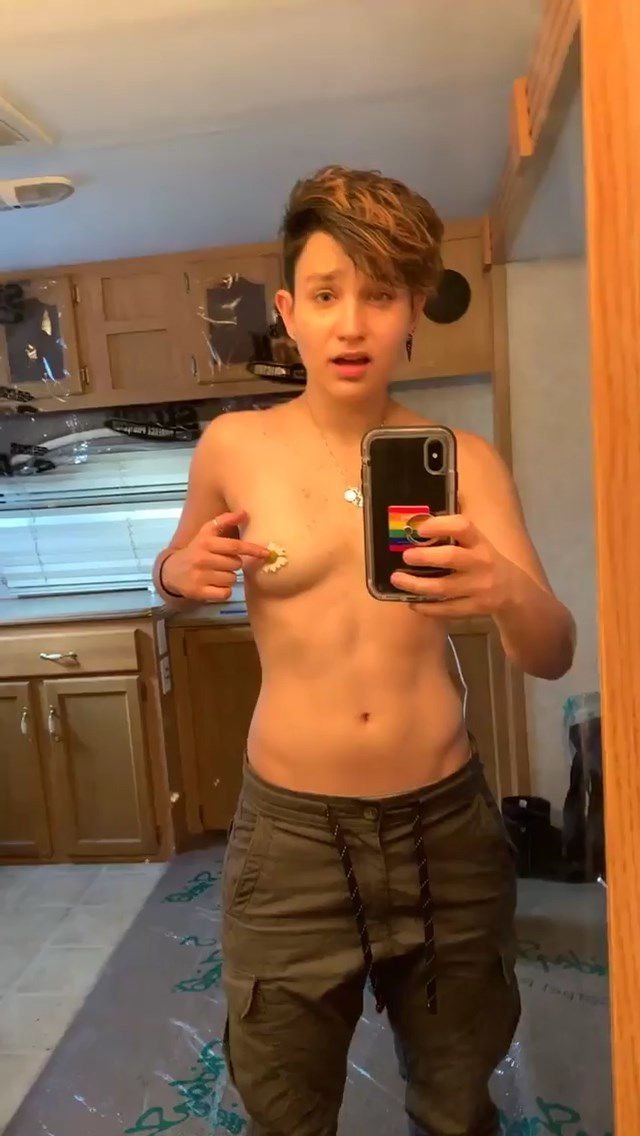 Bex Taylor Klaus Topless 11 Pics Video Thefappening
