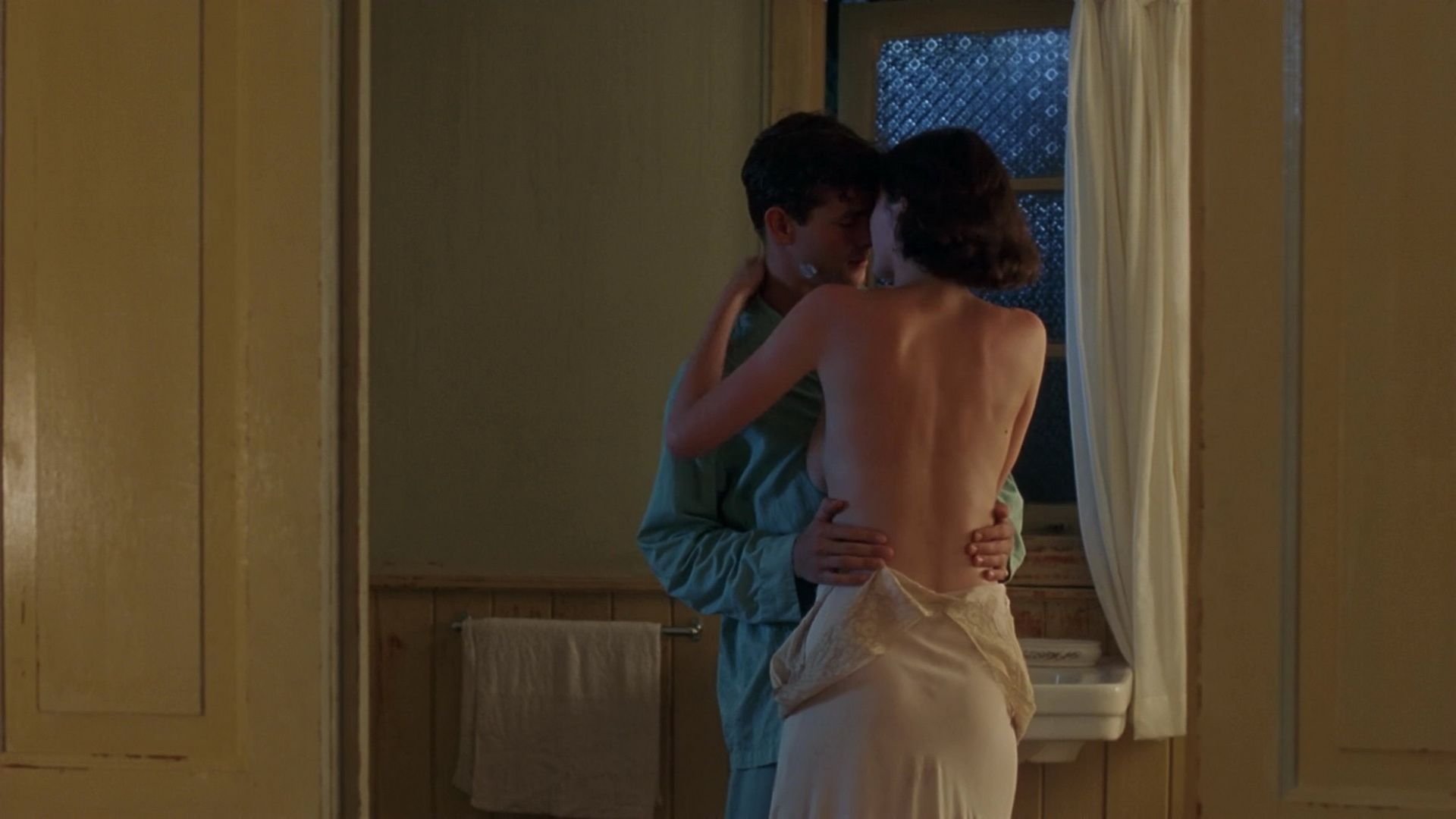 Emily Mortimer Nude The Sleeping Dictionary 6 Pics