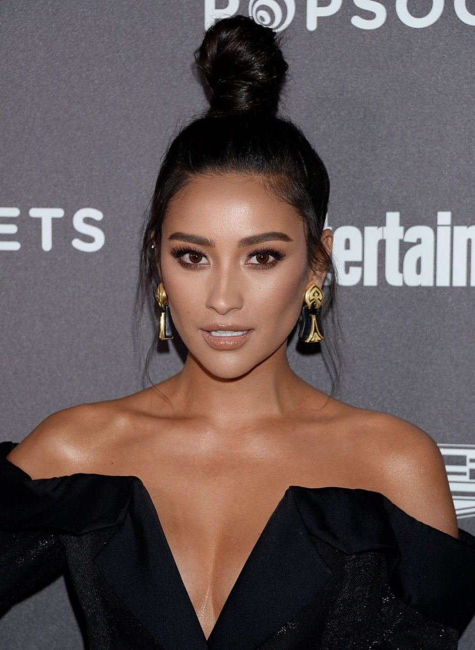 Shay Mitchell Sexy 35 Photos Thefappening 