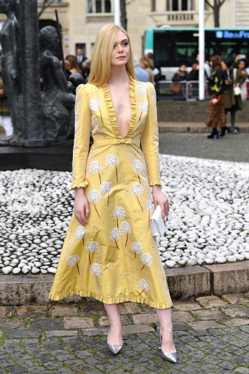Elle Fanning Nip Slip And Sexy 49 Photos Video Thefappening 