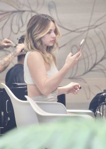 Braless Abbie Chatfield Visits The Hairdresser In Brisbane