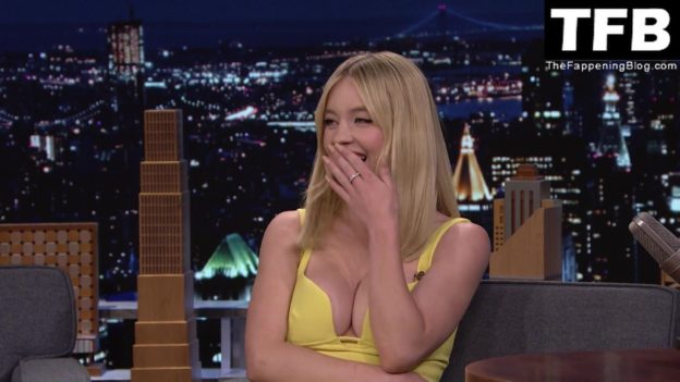 Sydney Sweeney Flashes Her Nude Boob On The Tonight Show With Jimmy Fallon Pics Video