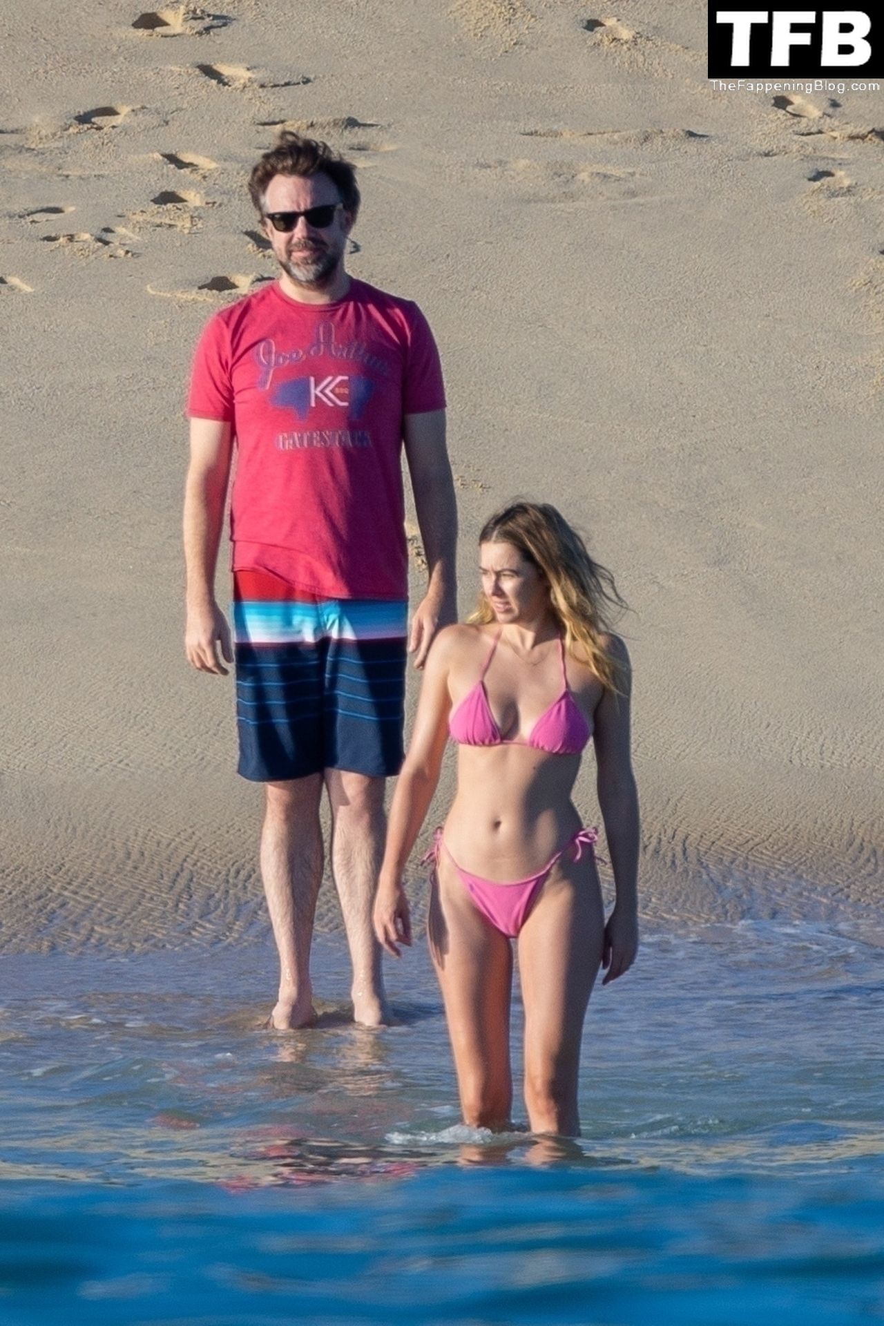 Keeley Hazell Looks Hot In A Bikini On The Beach In Cabo Photos