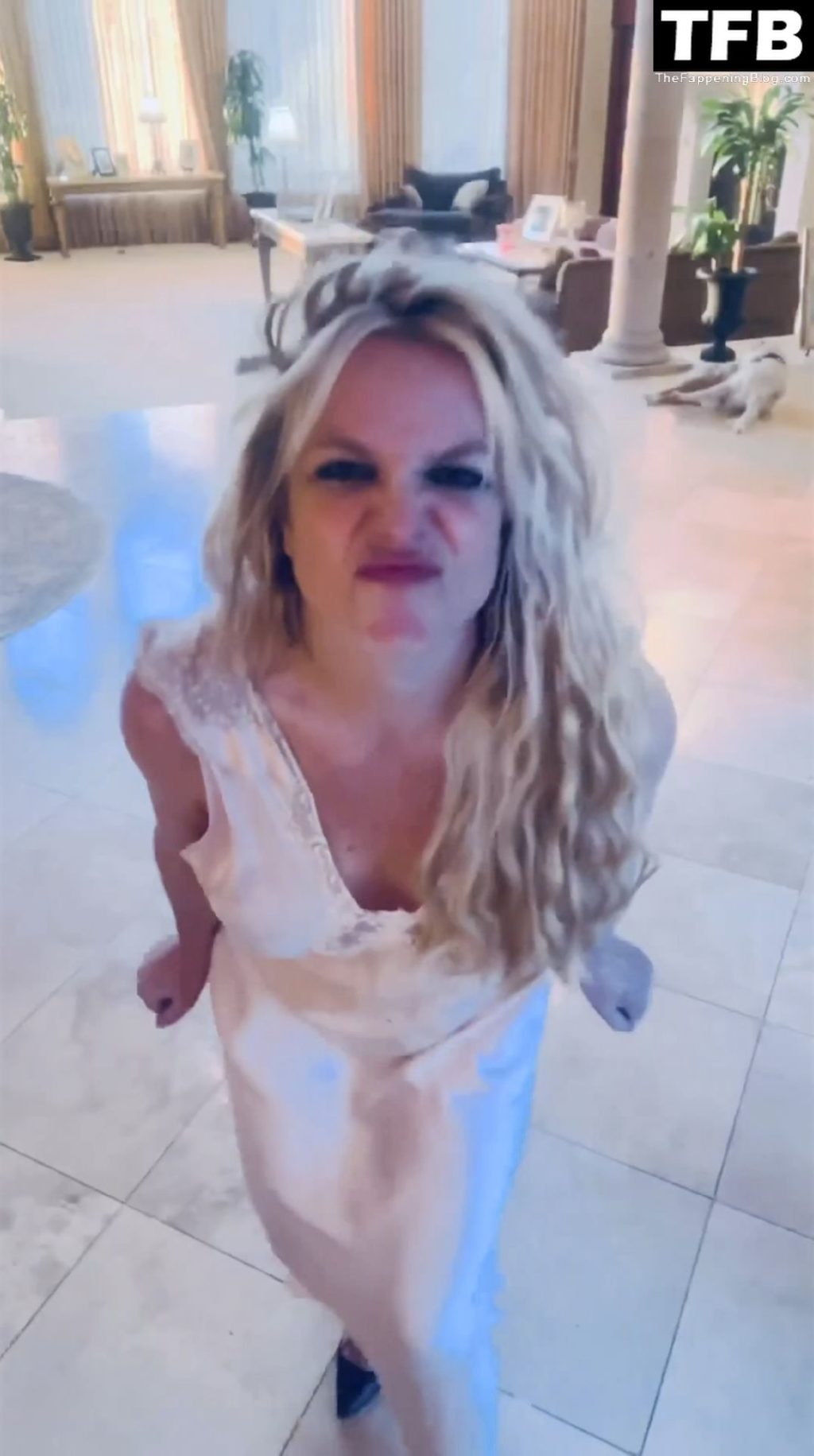 Britney Spears Poses In A Nightgown 29 Pics Video TheFappening