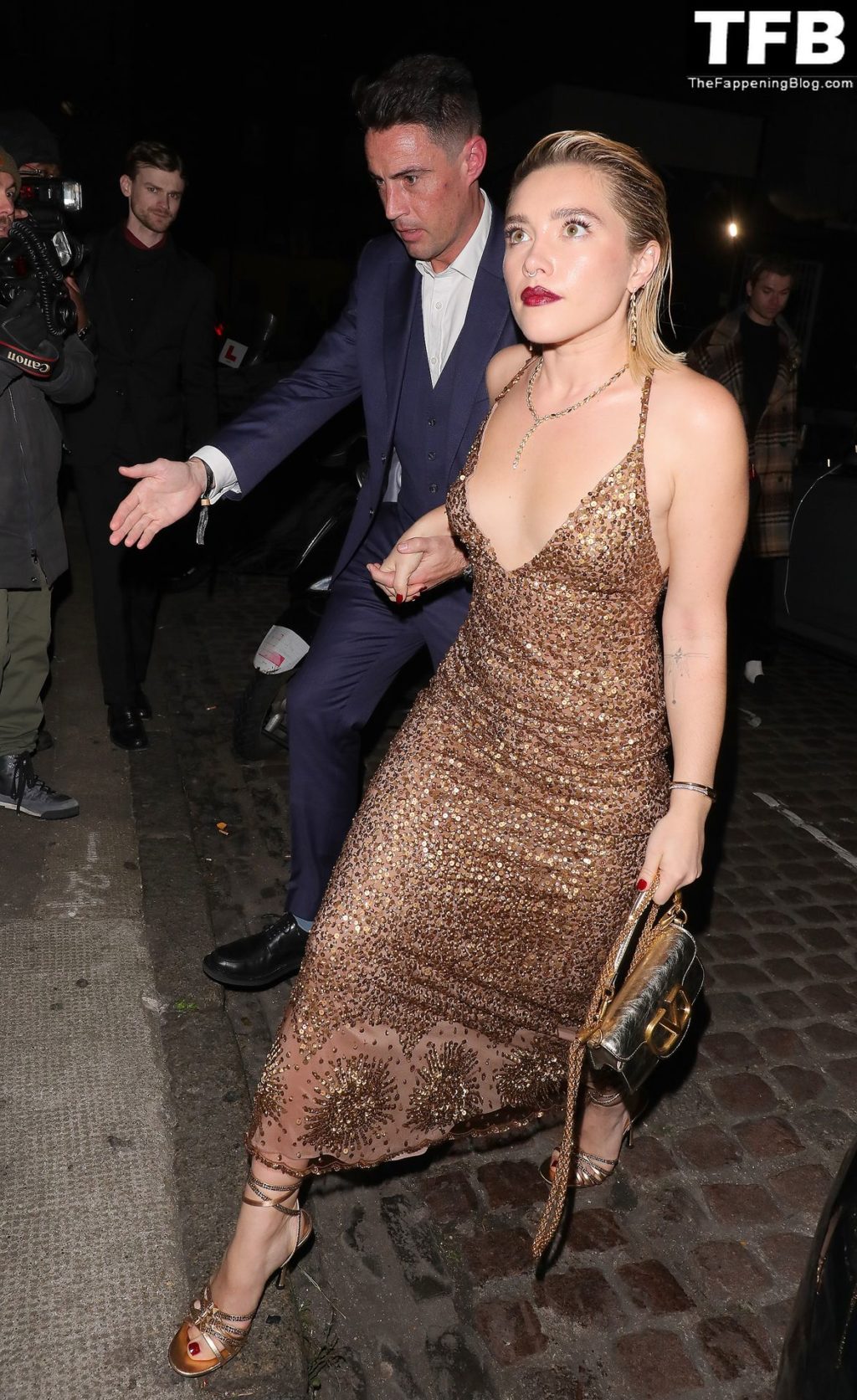 Florence Pugh Flashes Her Tits While Attending The Fashion Awards After