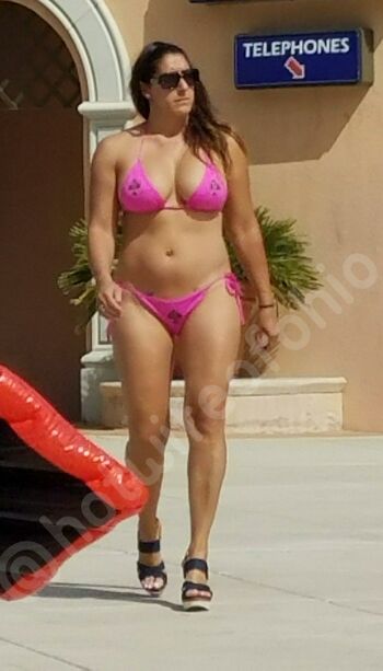 HotwifeOfOhio / Vegas QOS Hotwife Nude Leaks OnlyFans Photo 7