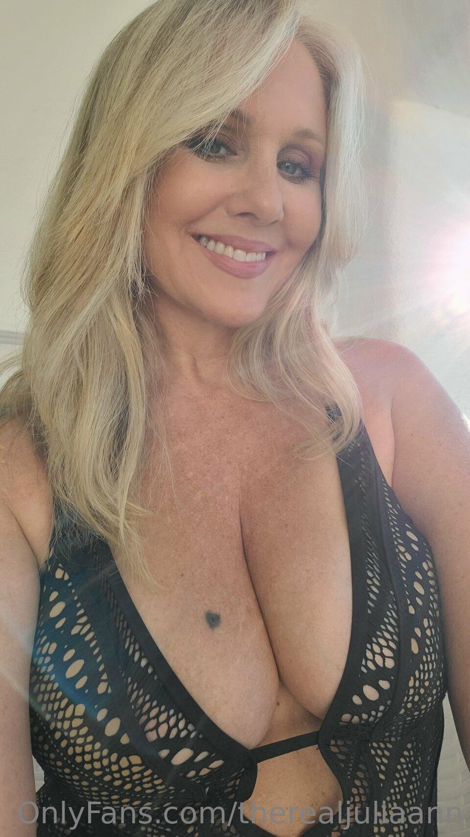 Julia Ann Therealjuliaann Nude Onlyfans Leaks 5 Photos Thefappening