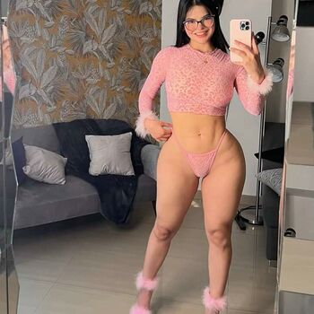 Kimberly Delagdo Alvarez / https: / kimberlyrdelgadoa Nude Leaks OnlyFans Photo 21