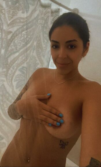 Mia Martinez / mia_latinaa / miazmartinez Nude Leaks OnlyFans Photo 8
