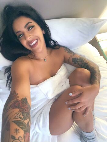 Mia Martinez / mia_latinaa / miazmartinez Nude Leaks OnlyFans Photo 26