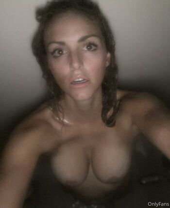 Ritterhousesarah Nude Leaks OnlyFans Photo 9