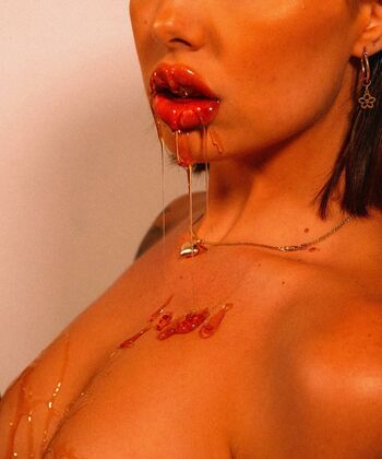 Lily Saffron / xlilysaffronx Nude Leaks Photo 4