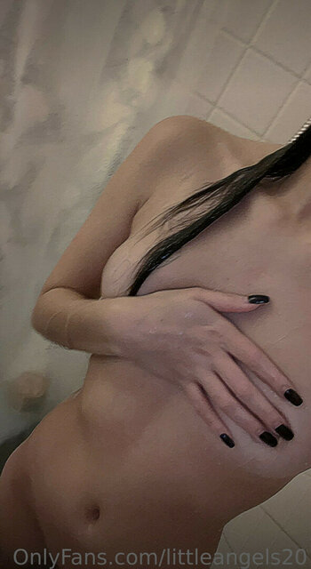 Adriana Crespo / littleangels20 Nude Leaks OnlyFans Photo 2
