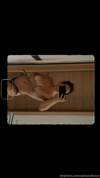 Adriana Fenice / adrianafenice / adrifenice Nude Leaks OnlyFans Photo 9