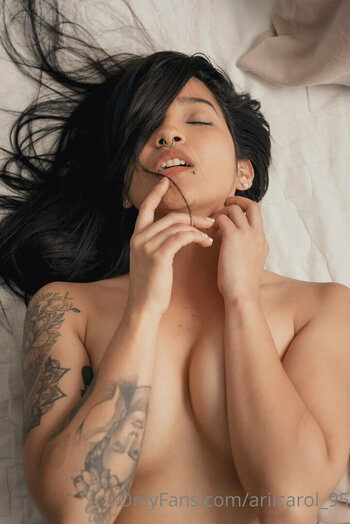 Adriana Hernandez / adriana_v_hernandez / ariicarol_95 Nude Leaks OnlyFans Photo 15