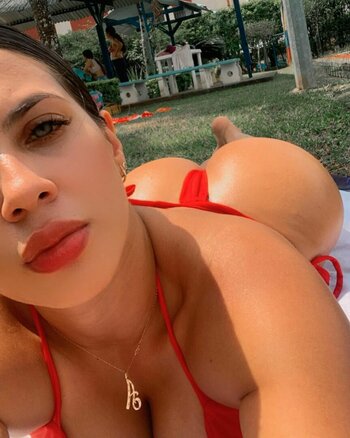 Adriana Marin Ramirez / adrianamarinraamirez Nude Leaks Photo 2