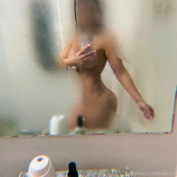 AKiani / akiani_backstage Nude Leaks OnlyFans Photo 8