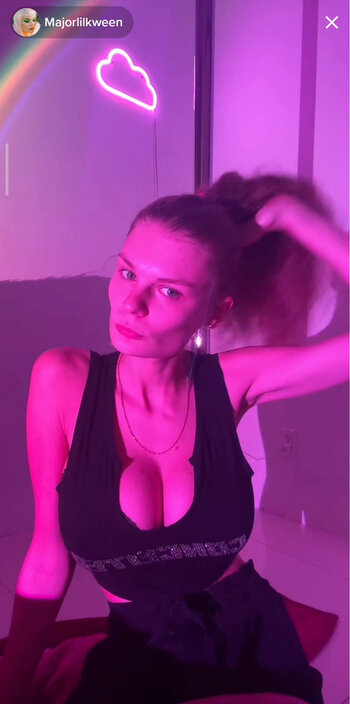 Alex Elizabeth Ljadov / Majorlilkween / alexelizabethljadov Nude Leaks Photo 21