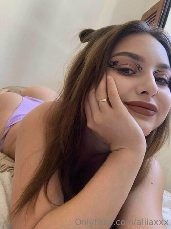 aliiaxxx Nude Leaks Photo 18