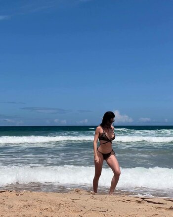 Alinne Moraes / alinnemoraes Nude Leaks Photo 8