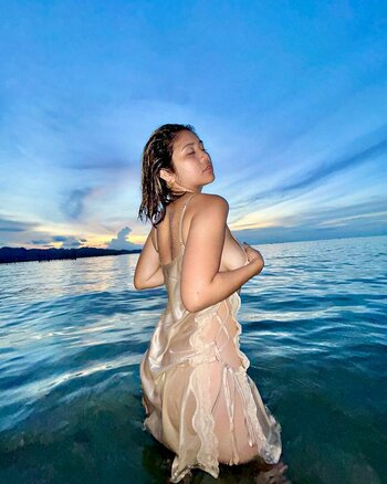 Alter Pinays Nude Leaks Photo 7