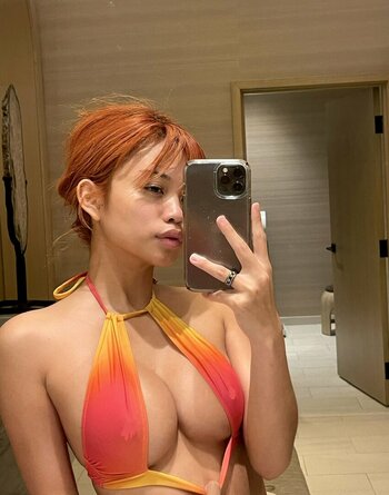 Alyssa Silos / Alythuh Nude Leaks Photo 15