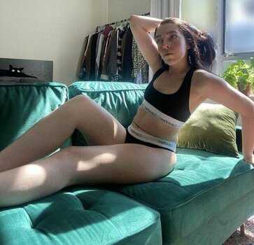 Amanda Golka Nude Leaks Photo 10