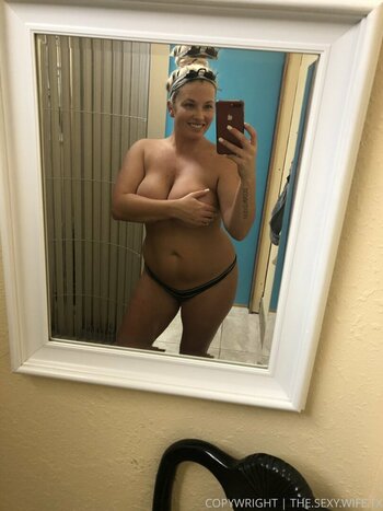 Amber Nicole / The Sexy Wife TX / the.sexy.wife.tx / thesexywifetx Nude Leaks OnlyFans Photo 12