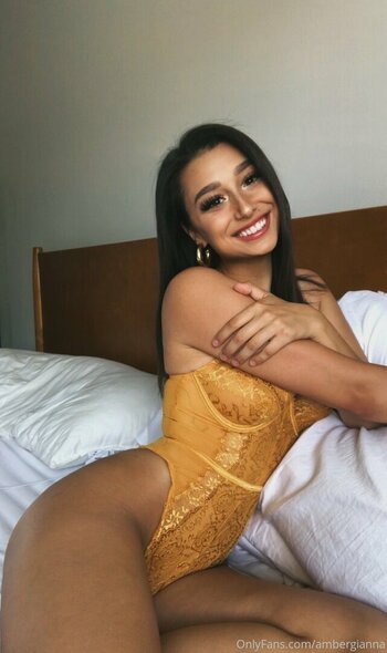 Ambergianna Nude Leaks OnlyFans Photo 9