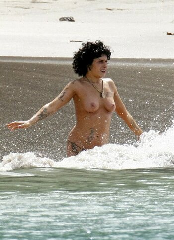 Amy Winehouse / amywinehouse / thezorromask Nude Leaks OnlyFans Photo 236