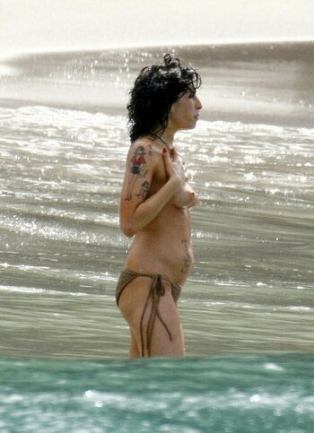 Amy Winehouse / amywinehouse / thezorromask Nude Leaks OnlyFans Photo 237