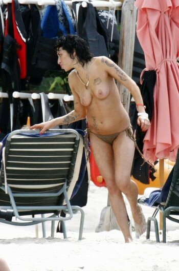 Amy Winehouse / amywinehouse / thezorromask Nude Leaks OnlyFans Photo 262