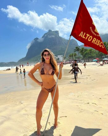 Ana Paula Minerato / anagatinha / apminerato Nude Leaks OnlyFans Photo 8