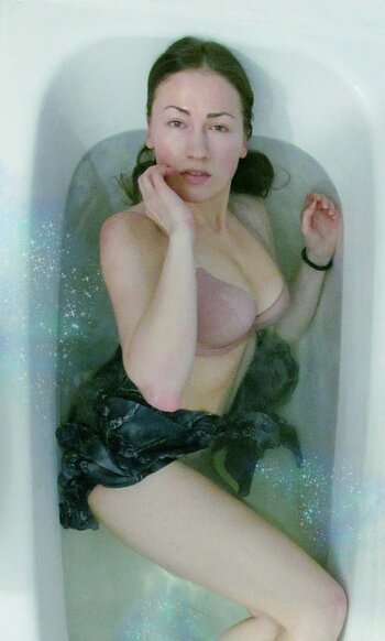 Anastasia Molinina / ana.molinaa16 Nude Leaks Photo 2