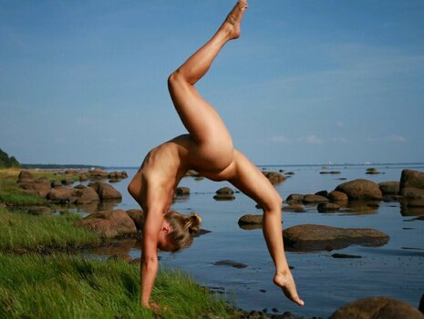 Anastasia Zavistovskaya / flex-anastasia / stretch__me Nude Leaks OnlyFans Photo 13